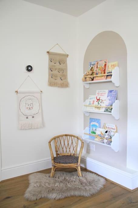 Owl Cottage - Cosy Cotswolds Stone Escape, Dog Friendly Wyck Rissington المظهر الخارجي الصورة
